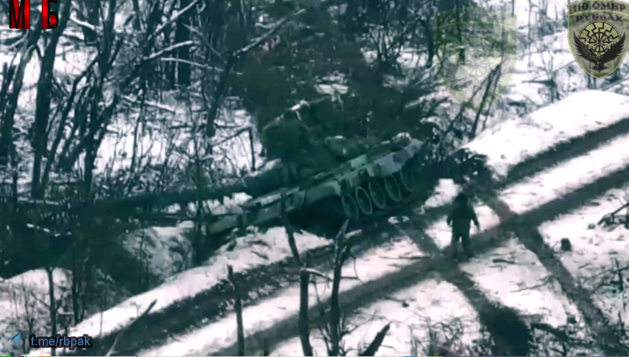 Українські воїни знищили дроном ворожий танк під Авдіївкою. Епічне відео