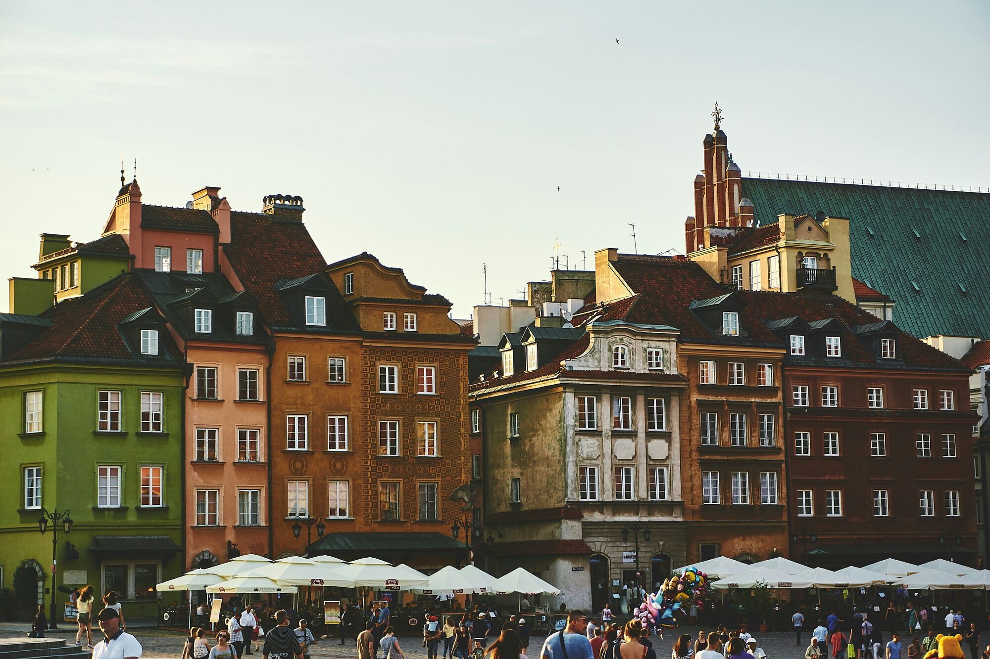 Названо идеальное место для летнего отпуска в 2024 году: там самые низкие цены на Airbnb в Европе
