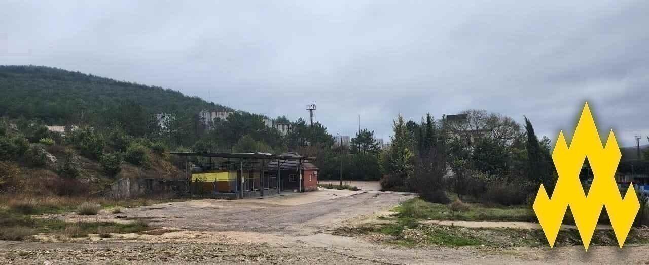Агенты Атеш показали нефтебазу на окраине временно оккупированного россиянами Севастополя (Крым, Украина)