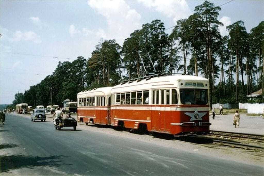 У мережі показали, який вигляд мав найулюбленіший вид транспорту киян 1960–70-х років. Архівні фото
