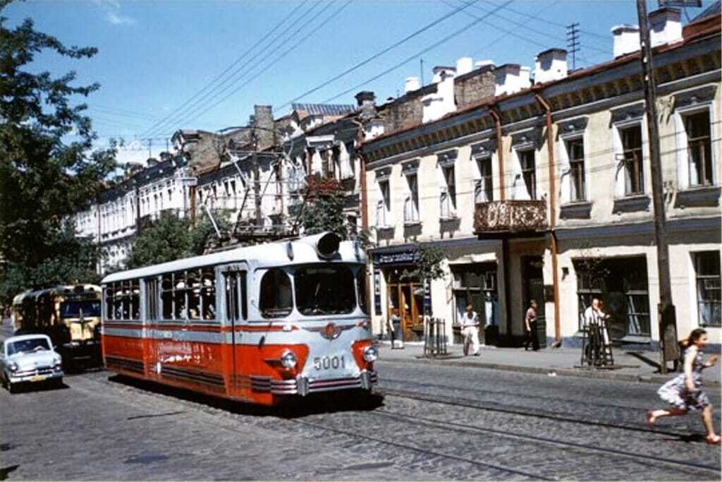 В сети показали, как выглядел излюбленный вид транспорта киевлян 1960–70-х годов. Архивные фото