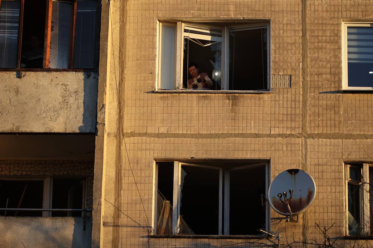 Окупанти вдарили ракетами по Львову: є влучання й постраждалі. Фото
