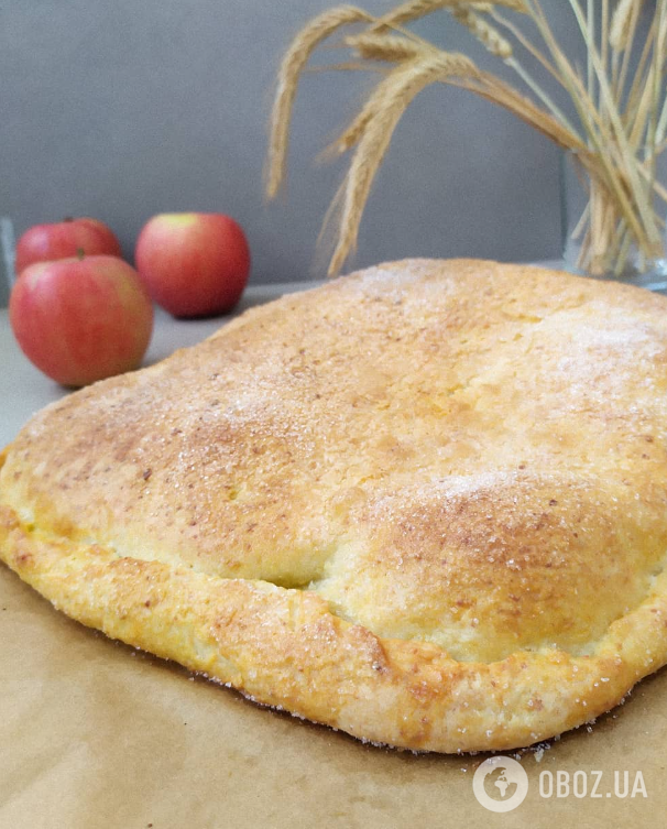 Соковитий пиріг з цілими яблуками: смачніший за шарлотку