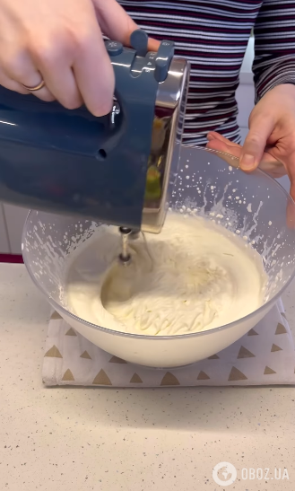 Торт ''Карамелька'' із згущеним молоком: який десерт приготувати з простих продуктів
