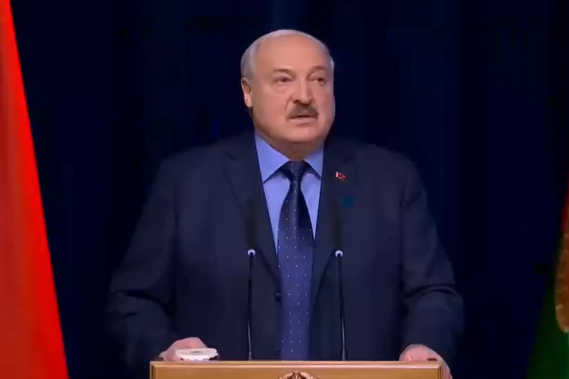 "По болотам переползали": Лукашенко заявил, что на беларуско-украинской границе поймали "диверсантов". Видео