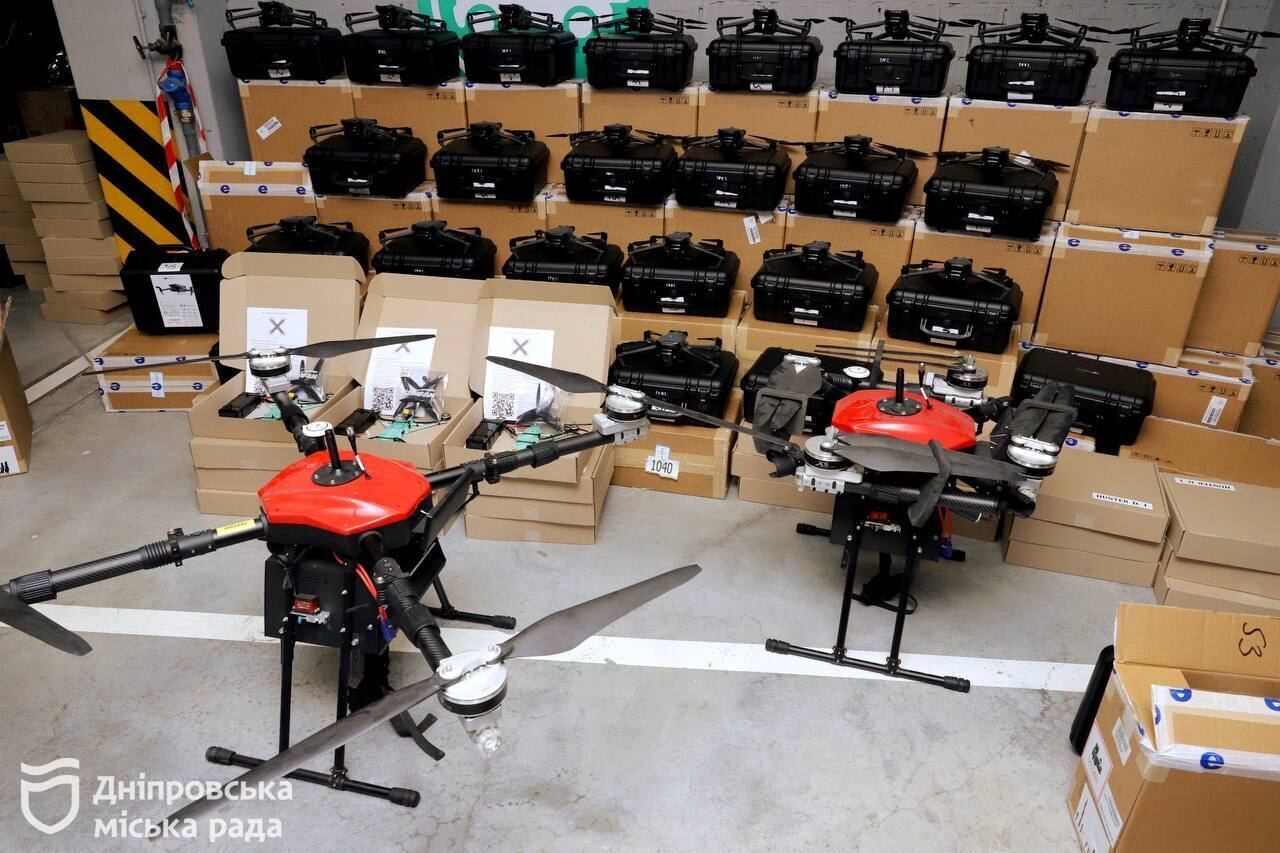 Днепр доставил на фронт еще более 250 дронов почти на 24 млн грн