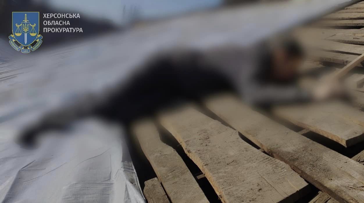 Окупанти вдарили по Херсону: є загиблий та поранені. Фото і відео