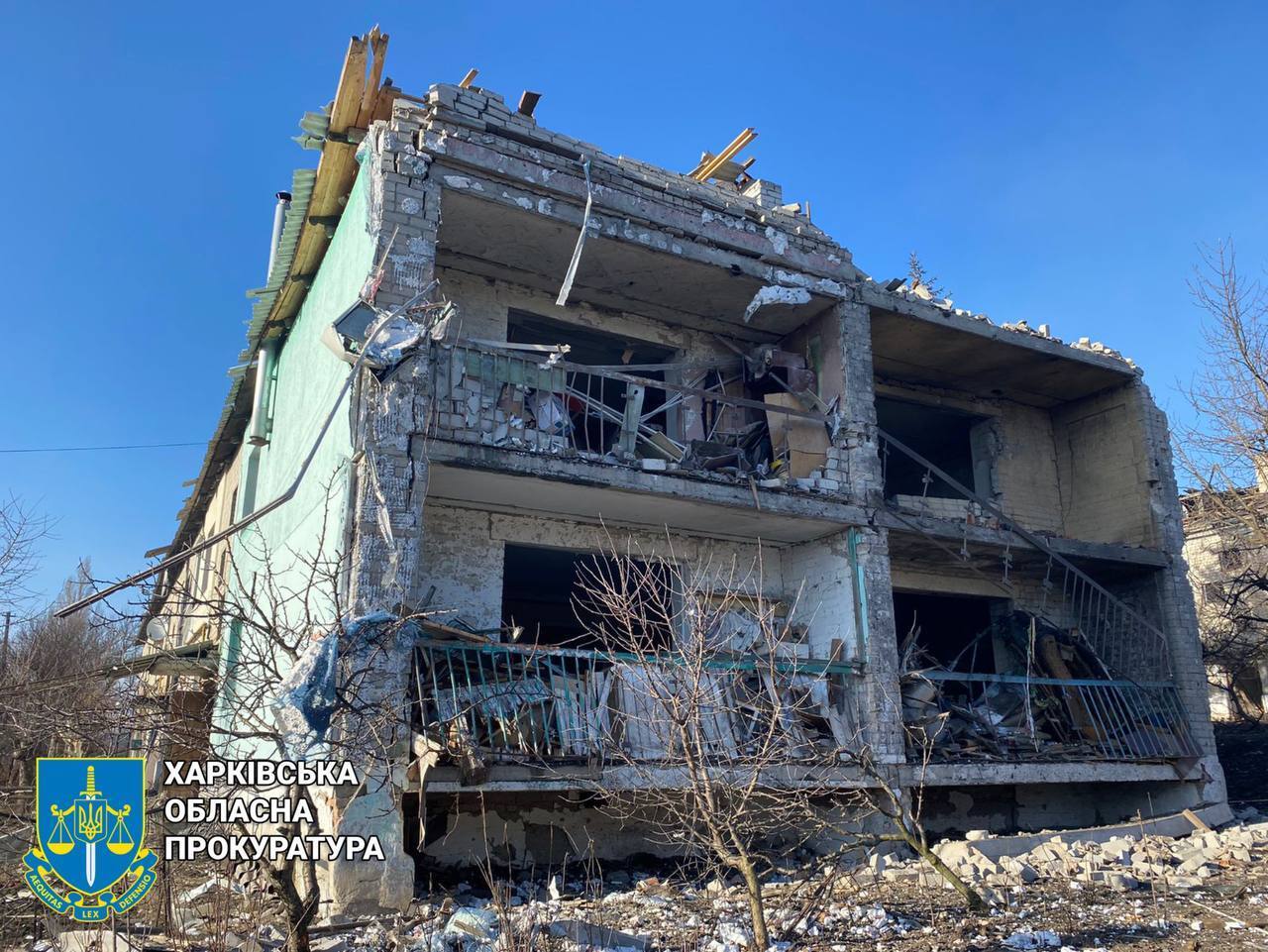 Россияне обстреляли Купянск тяжелыми авиабомбами: разрушены жилые дома, есть пострадавшие. Фото