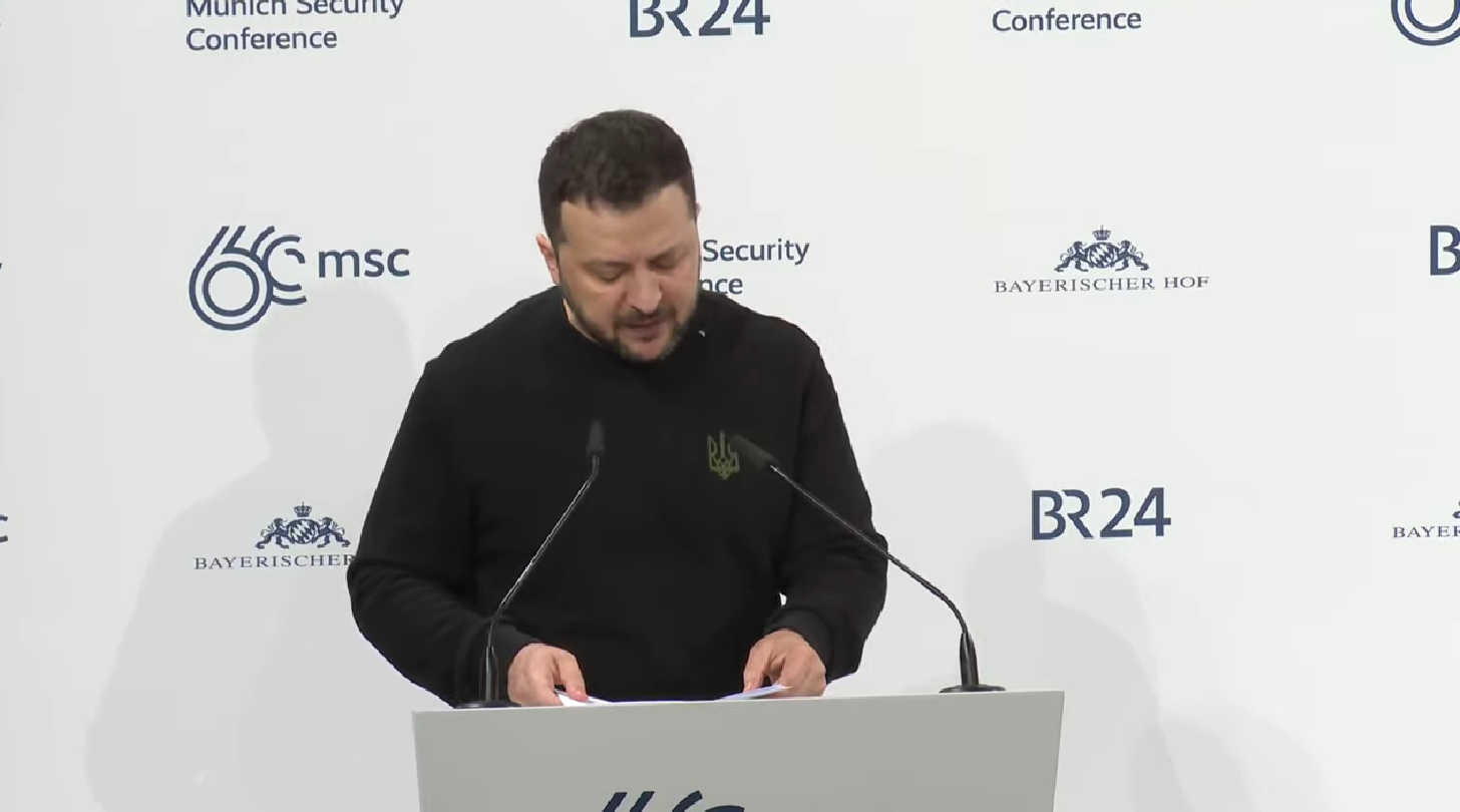 "Як довго світ дозволятиме Росії бути такою?": Зеленський на Мюнхенській конференції закликав зупинити агресора і вказав на ризики для світу. Відео