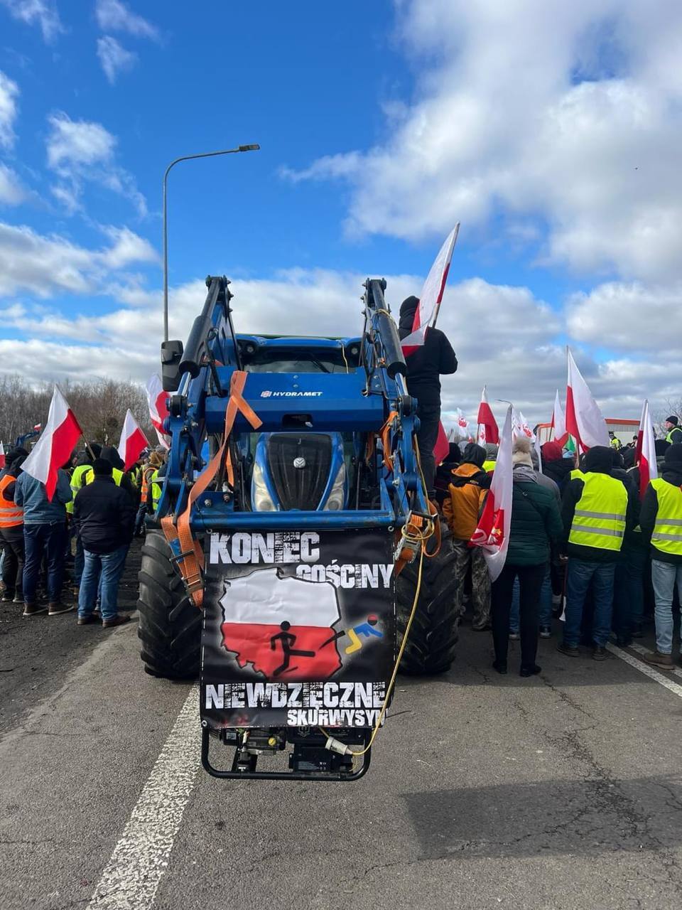 Фото зі страйку поляків