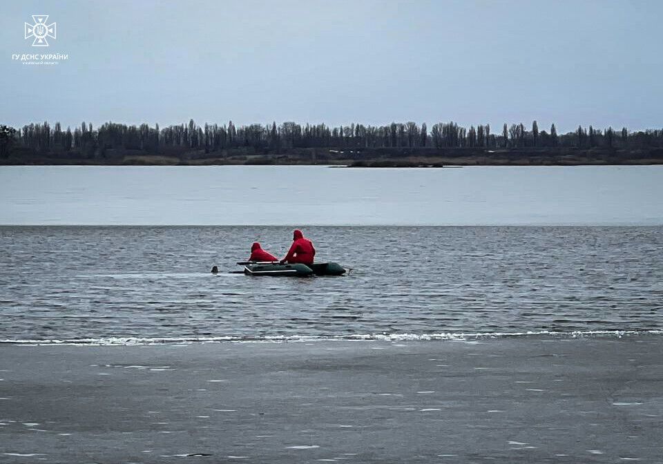 В Киевской области в реке обнаружили тело мужчины: известны подробности. Фото и видео