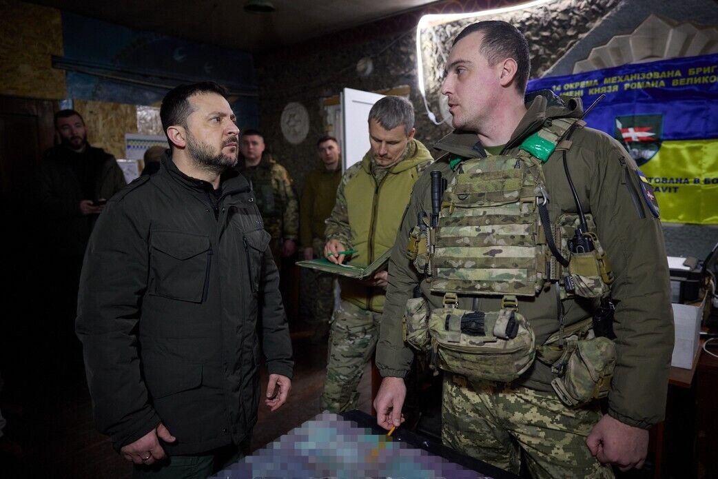 Зеленский посетил командный пункт бригады, защищающей Купянск, и вручил награды защитникам. Фото и видео