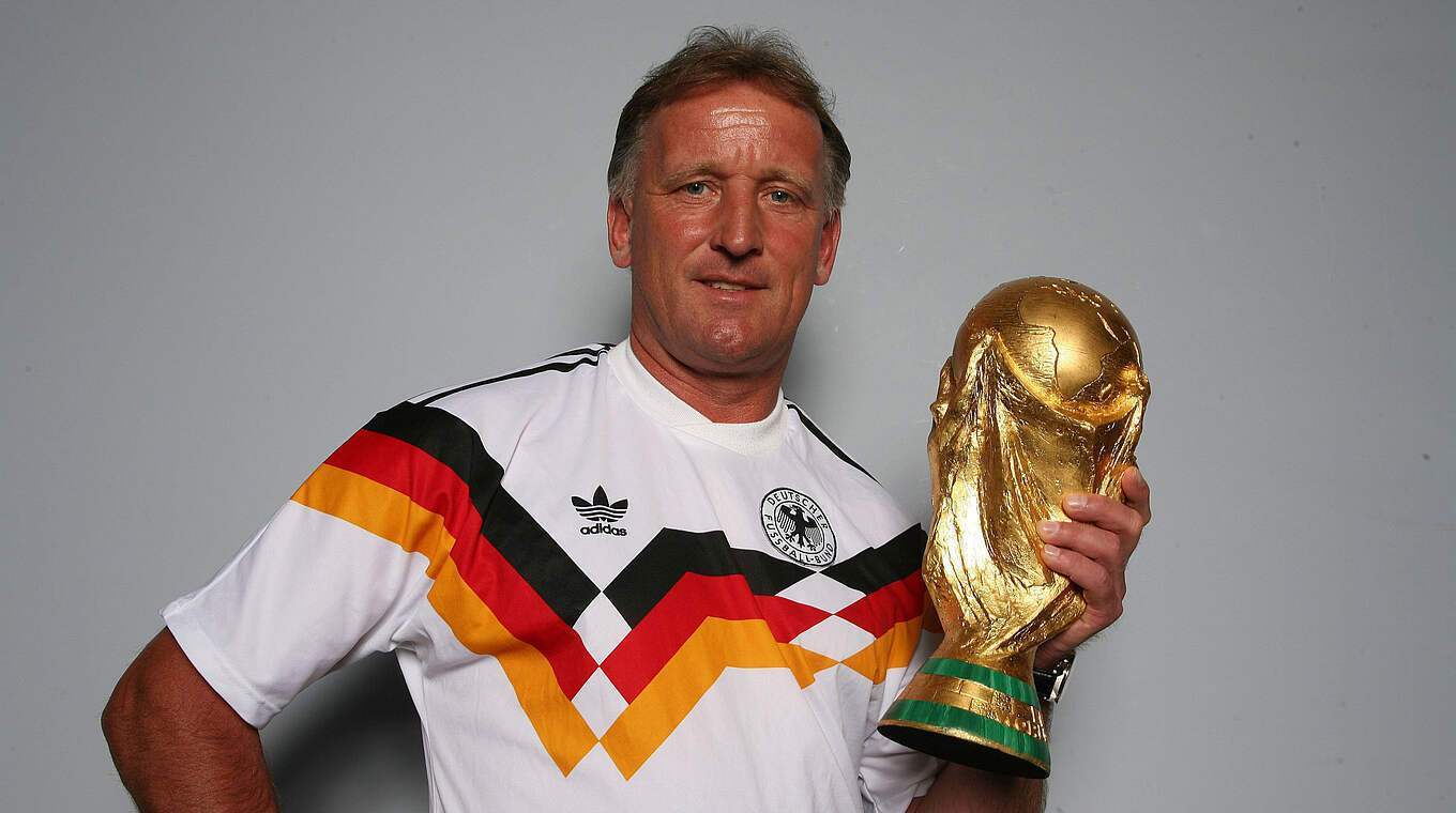 Умер легендарный футболист сборной Германии, забивший победный гол в финале ЧМ