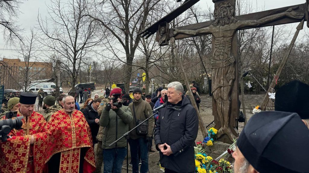 Порошенко у День Героїв Небесної Сотні: поплічники Януковича мають бути як мінімум на звалищі історії, а як максимум – у в’язниці