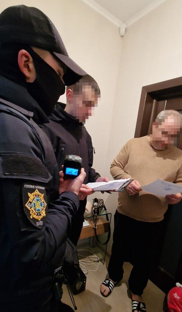 Готував та поширював фейки для кремлівських ЗМІ: київському блогеру повідомили про підозру. Фото і відео