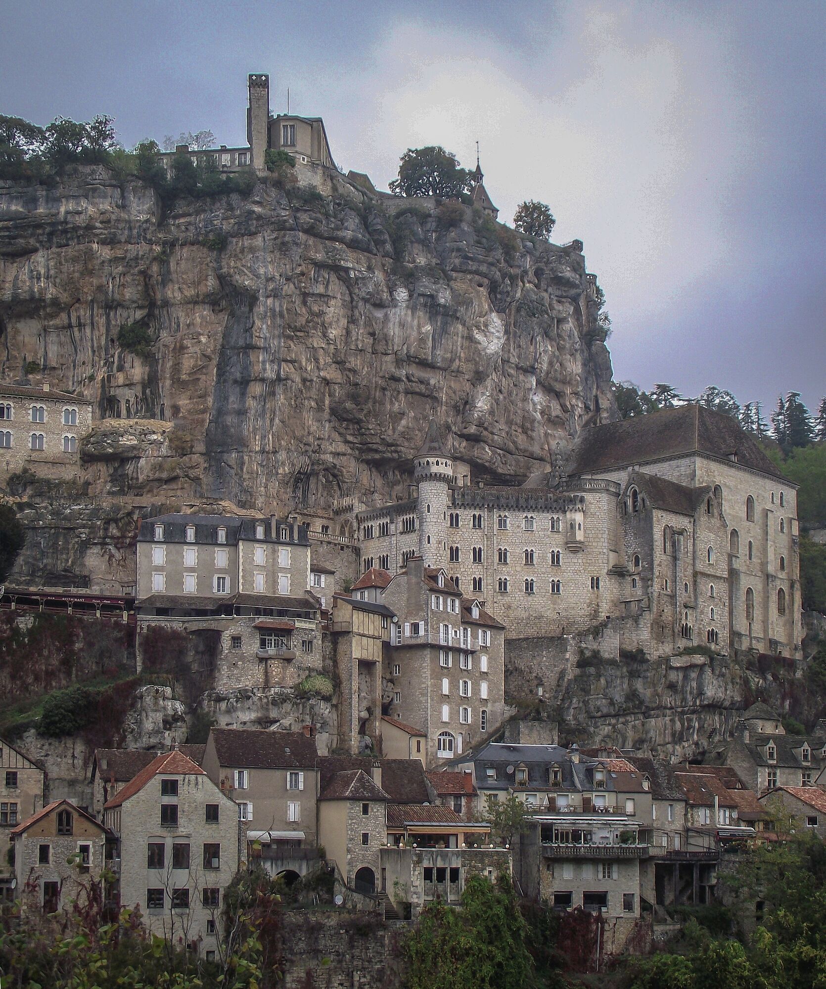 Скельні міста Європи: яке воно, життя на краю прірви