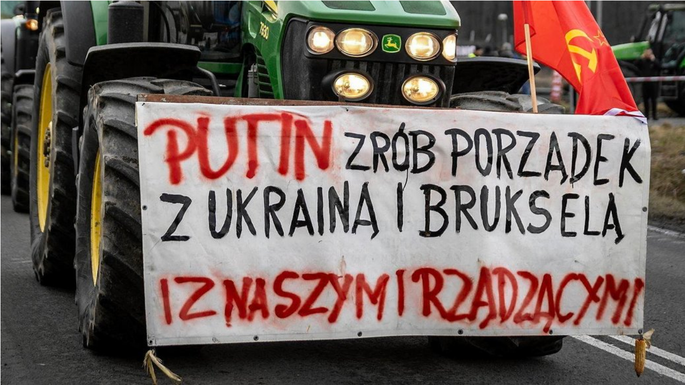 Польська поліція затримала фермера, який блокував кордон з плакатом "Путін розберись з Україною та Брюсселем"