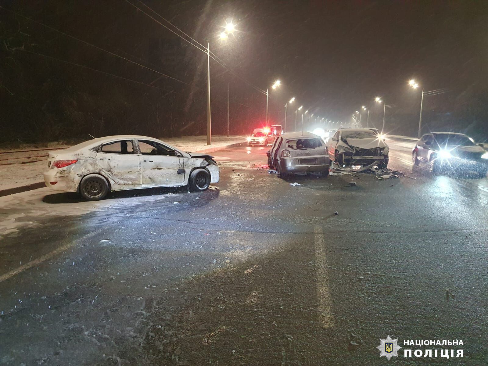Авто вылетело на встречку: в Харькове в ДТП погиб шестилетний мальчик, пять человек пострадали. Фото