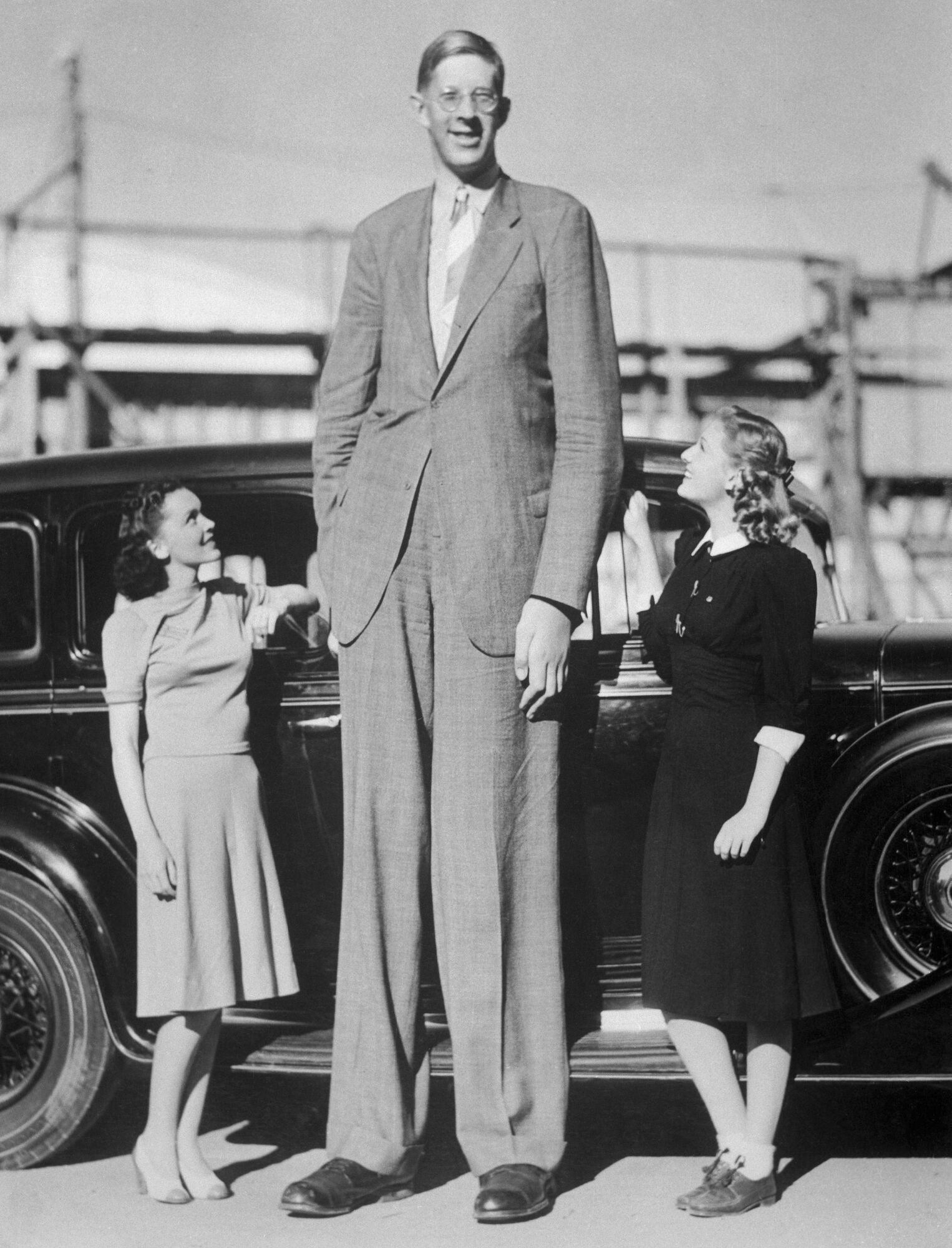 Який вигляд мала найвища людина у світі зі зростом 272 см і чому Роберт Вадлоу так мало прожив. Фото і відео 