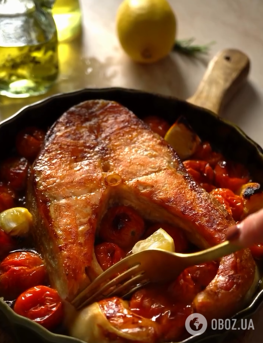 С чем вкусно запечь красную рыбу в духовке: просто тает во рту