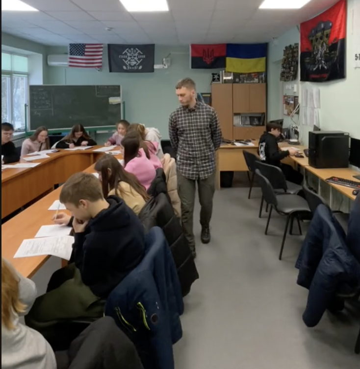 ''Вони зрозуміли!'' Молодий український вчитель–зірка TikTok поділився лайфхаками, як зацікавити дітей навчанням