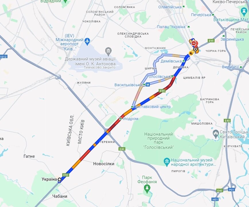 В Киеве на дорогах образовались утренние пробки: где не проехать. Карта