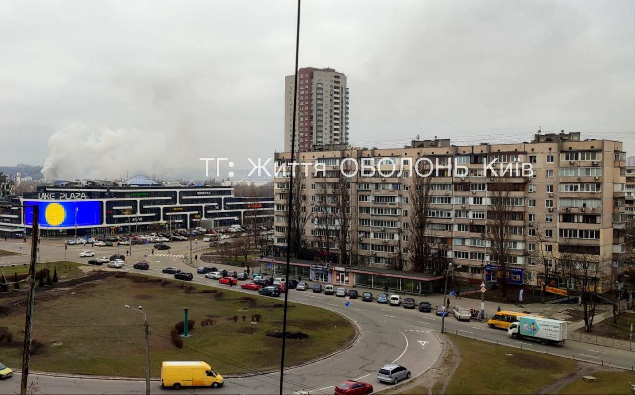 В Киеве произошел масштабный пожар в складских помещениях: возможно ухудшение качества воздуха. Фото и видео