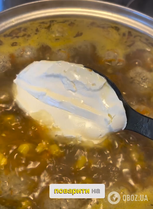 Наваристий та нежирний суп з фрикадельками: що додати для кращого смаку 