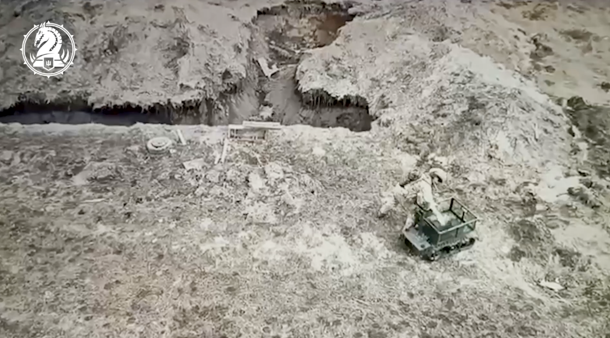 Роботы на службе ВСУ: в 47-й бригаде показали, как наземный дрон доставляет боеприпасы на поле боя. Видео