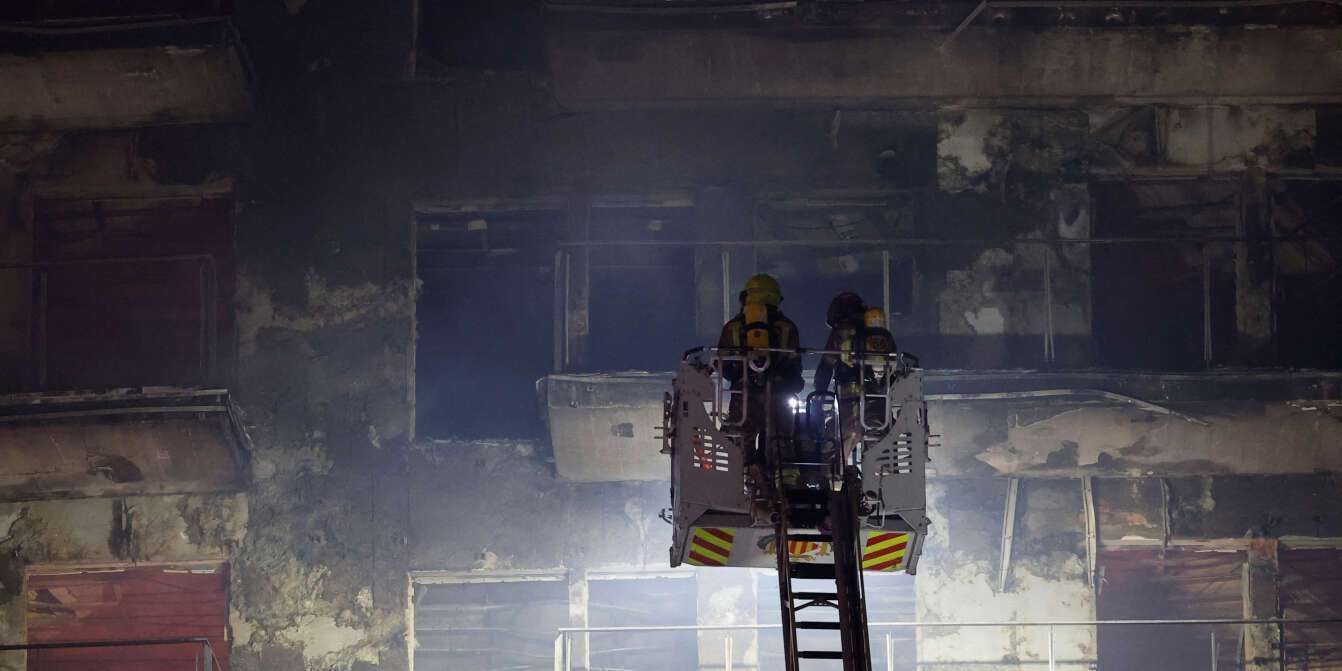 На пожежі в Валенсії загинули 10 людей, у місті оголосили жалобу: що трапилось
