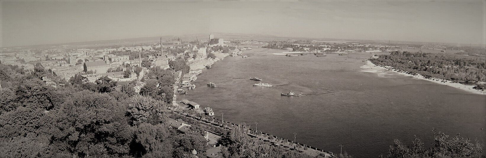В сети опубликовали уникальные панорамы киевского Подола в 1955 году. Фото