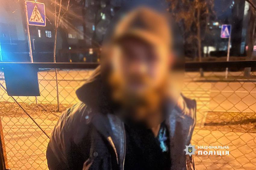 У Києві невідомі напали на військового: поліція затримала нападників протягом декількох годин. Фото