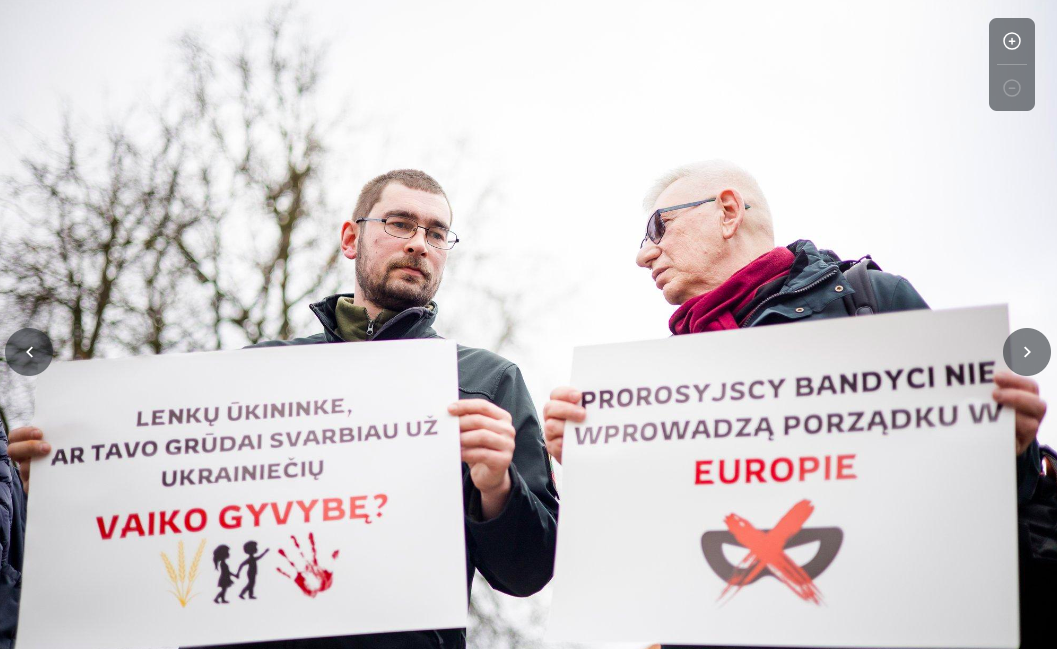 У польского посольства в Вильнюсе протестовали против блокады границы с Украиной. Фото