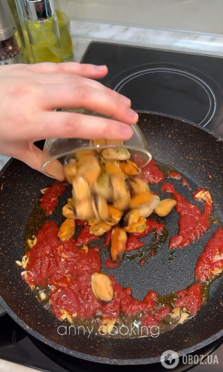 Паста с мидиями в томатном соусе: нереальная вкуснота за 15 минут