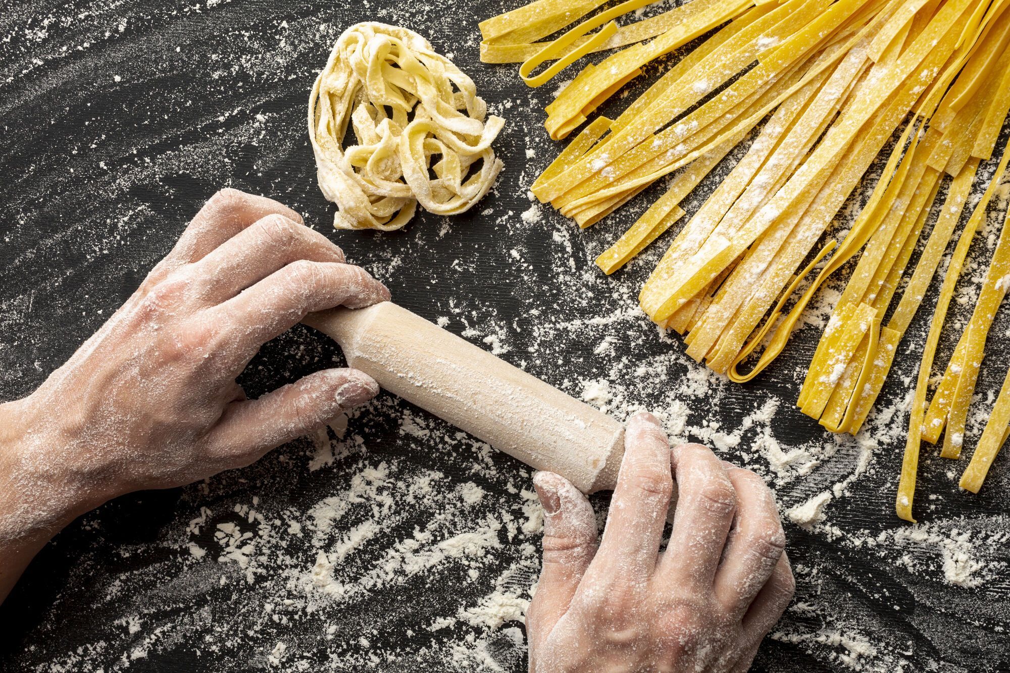 Почему никогда не стоит ломать спагетти, чтобы они поместились в кастрюлю: самые распространенные ошибки во время приготовления