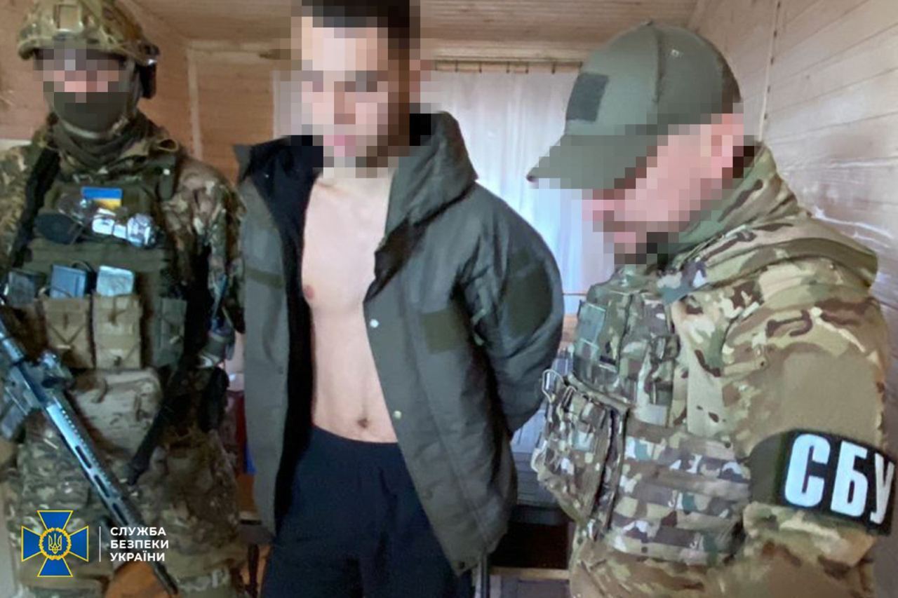 В Киевской области стрелял и кричал "Ахмат – сила": злоумышленника оперативно задержали. Фото и видео