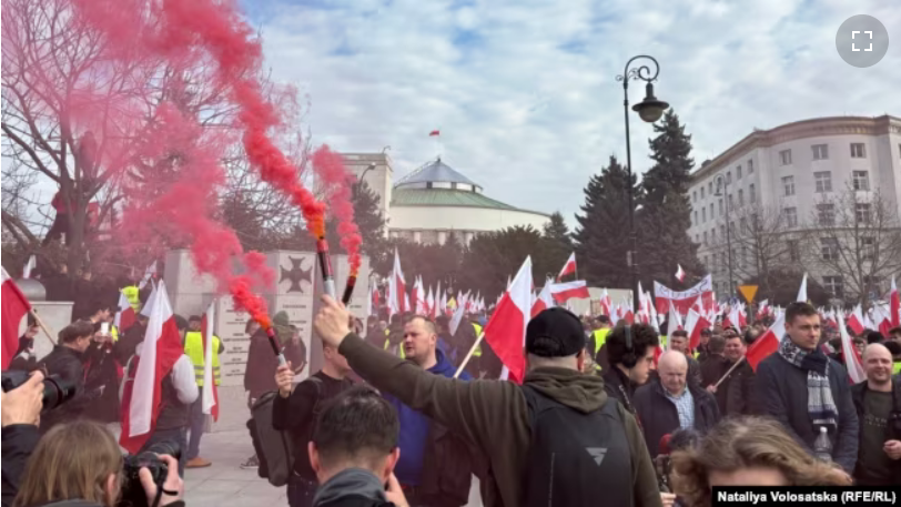 Польские фермеры митингуют в центре Варшавы