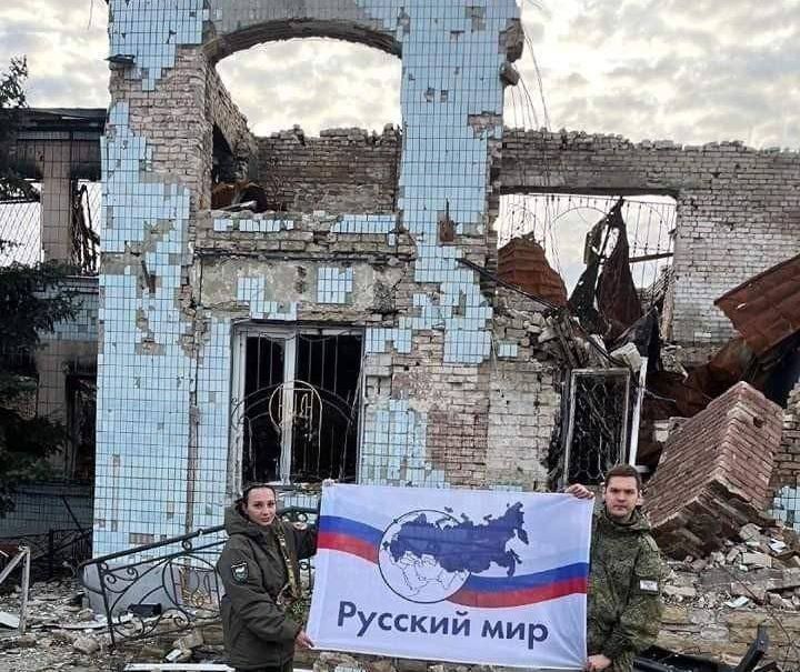 "Тих, хто вижив в Авдіївці, фактично взяли в заручники": що російські окупанти збираються робити зі зруйнованим ними містом