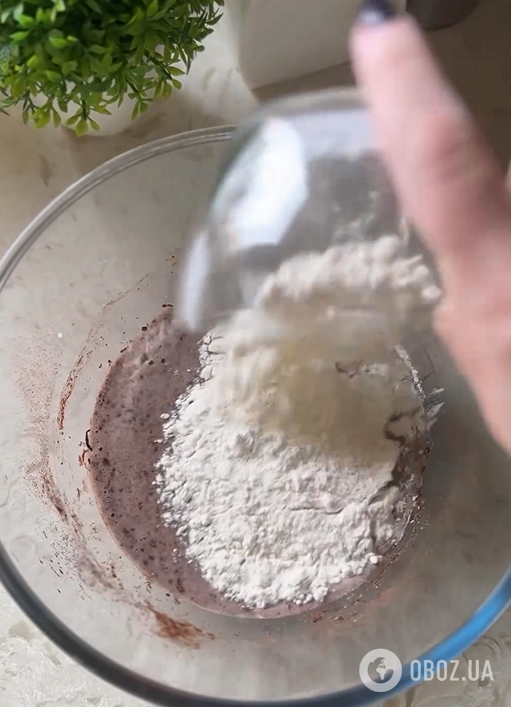 Обов'язково приготуйте на Масляну: солодкі шоколадні млинці з кремом