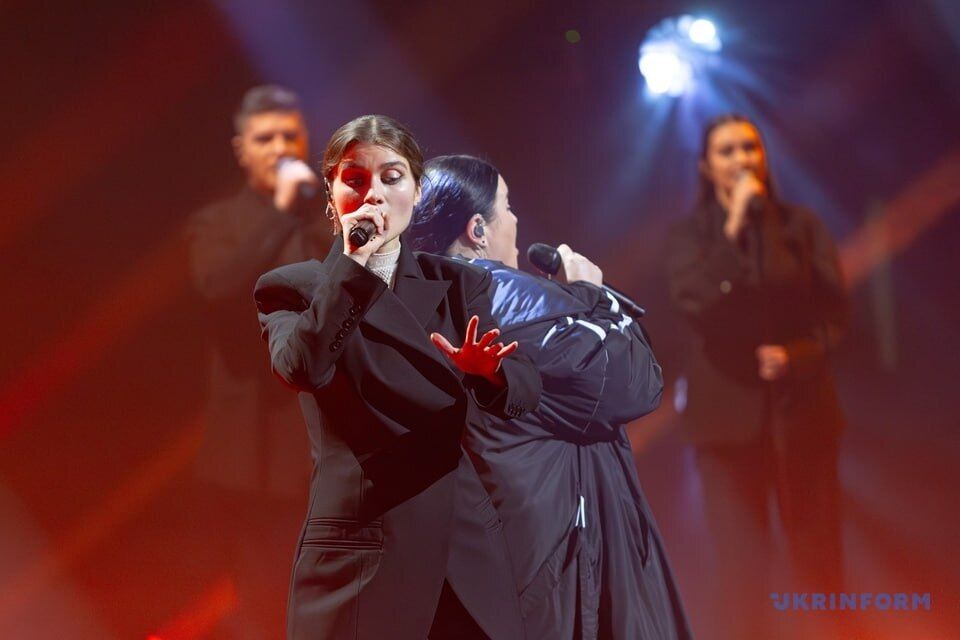 Аlyona Аlyona и Jerry Hail vs MELOVIN: в сеть выложили фото из репетиции главных претендентов на Евровидение-2024 от Украины