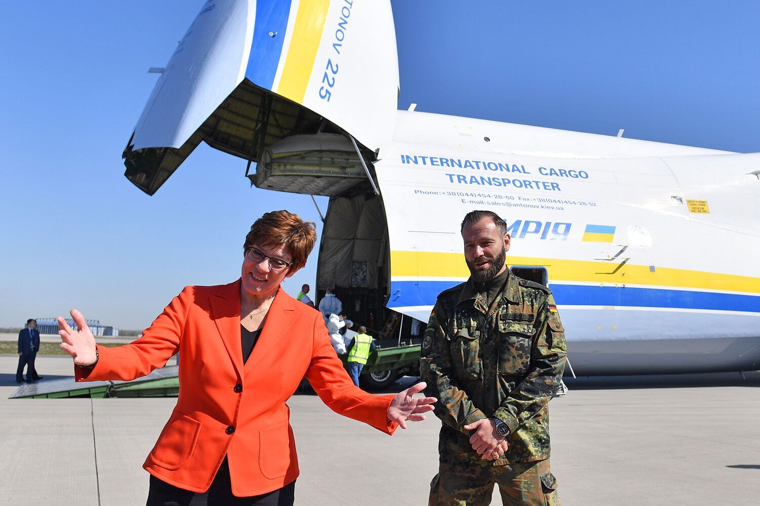 Минимум 27 операций: в каких миротворческих и спасательных миссиях принимала участие Украина

