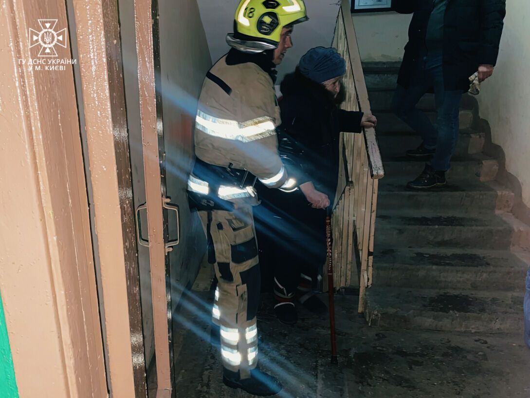 В Киеве в результате взрыва в квартире многоэтажки погиб подросток: подробности трагедии. Фото