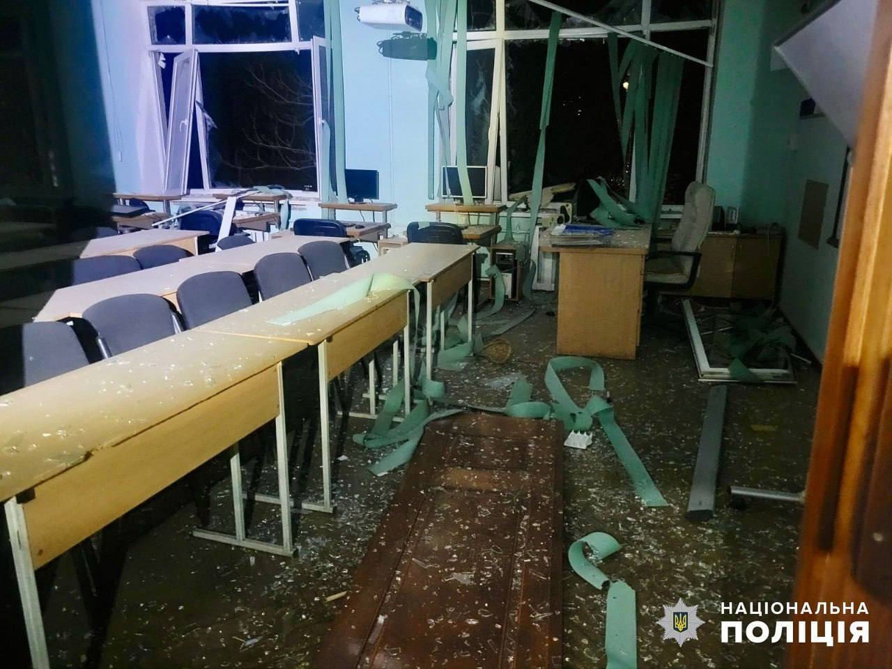 Оккупанты разбили колледж в Одессе: пострадали патрульные, направлявшиеся на место обстрела. Фото