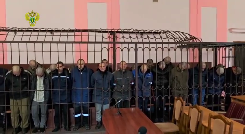 В "ДНР" 33 пленных украинцев приговорили к длительным срокам. Видео
