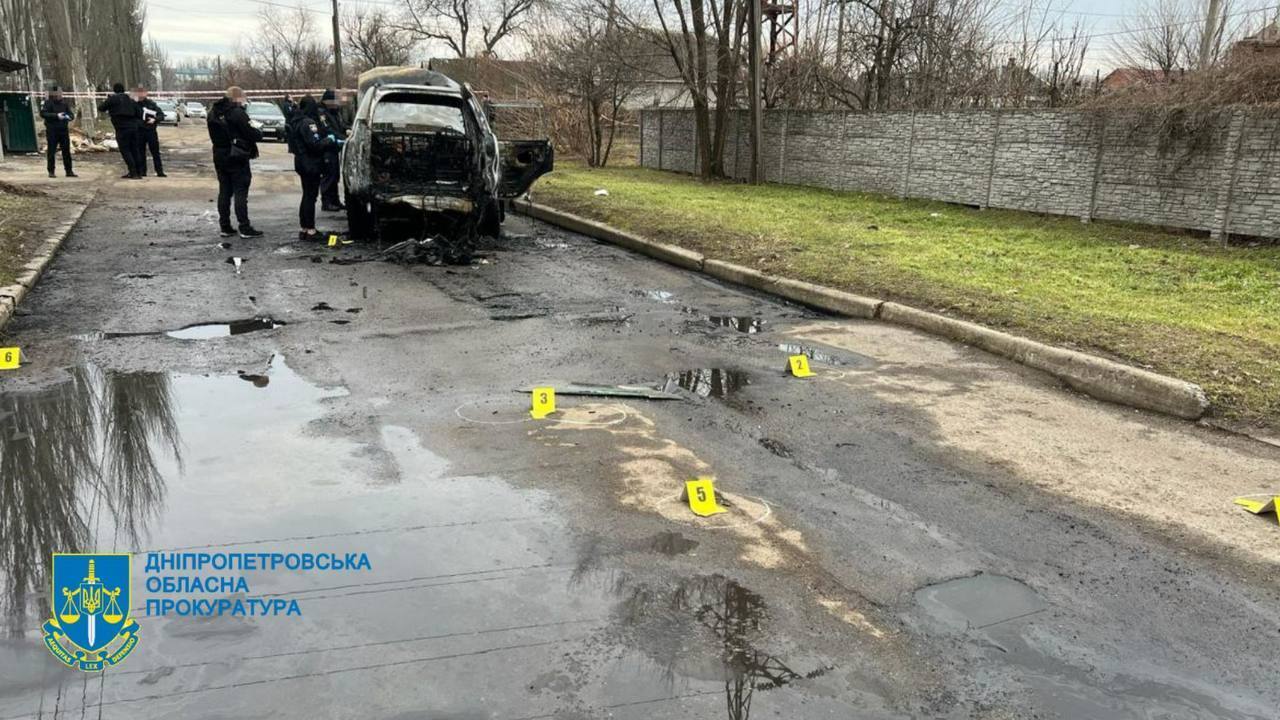 Заступника мера Нікополя розстріляли у авто: вбивць шукають. Фото з місця