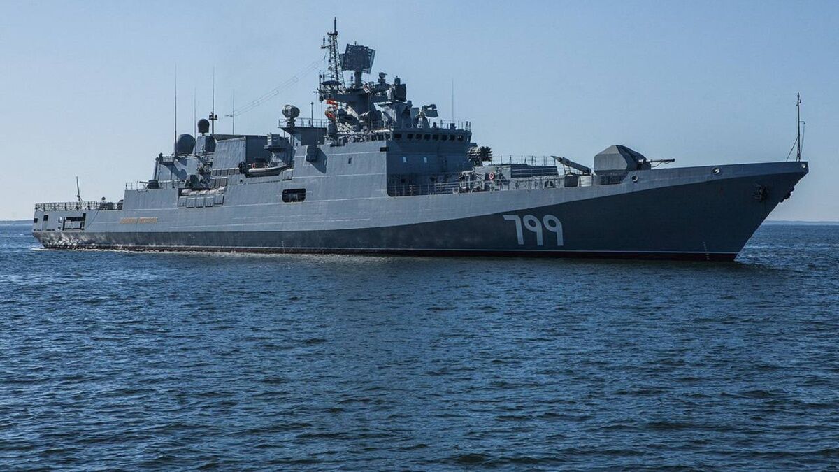 Корабль россиян Адмирал Макаров