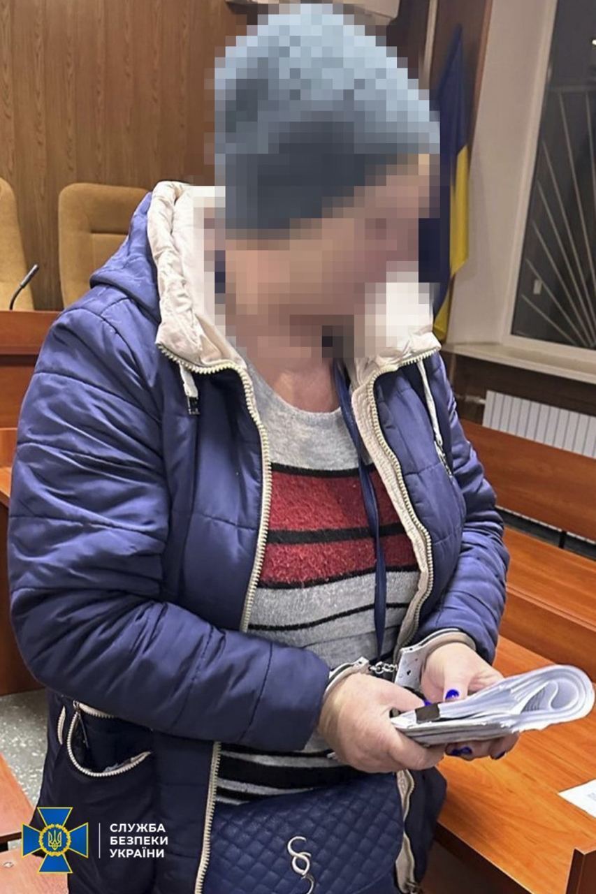 СБУ задержала экс-учительницу, которая сдавала оккупантам украинских патриотов во время боев за Харьков. Фото