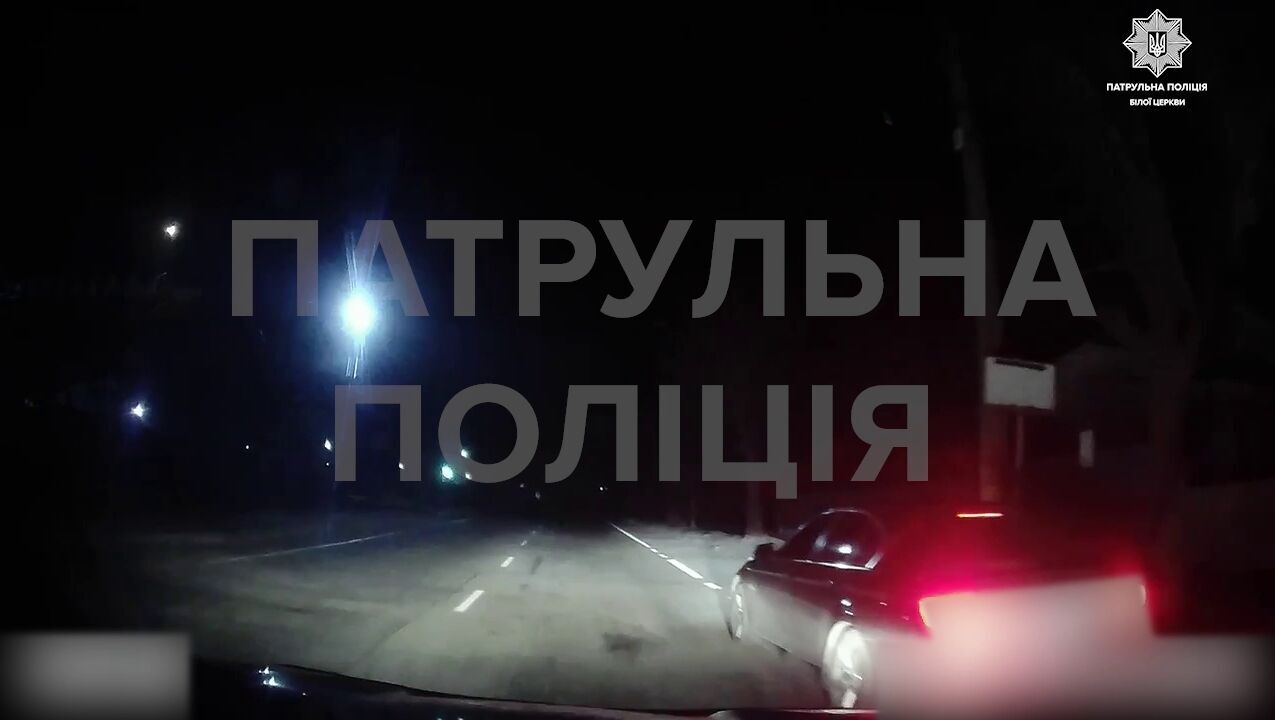 На Київщині патрульні під час комендантської години влаштували погоню за п’яним водієм. Відео