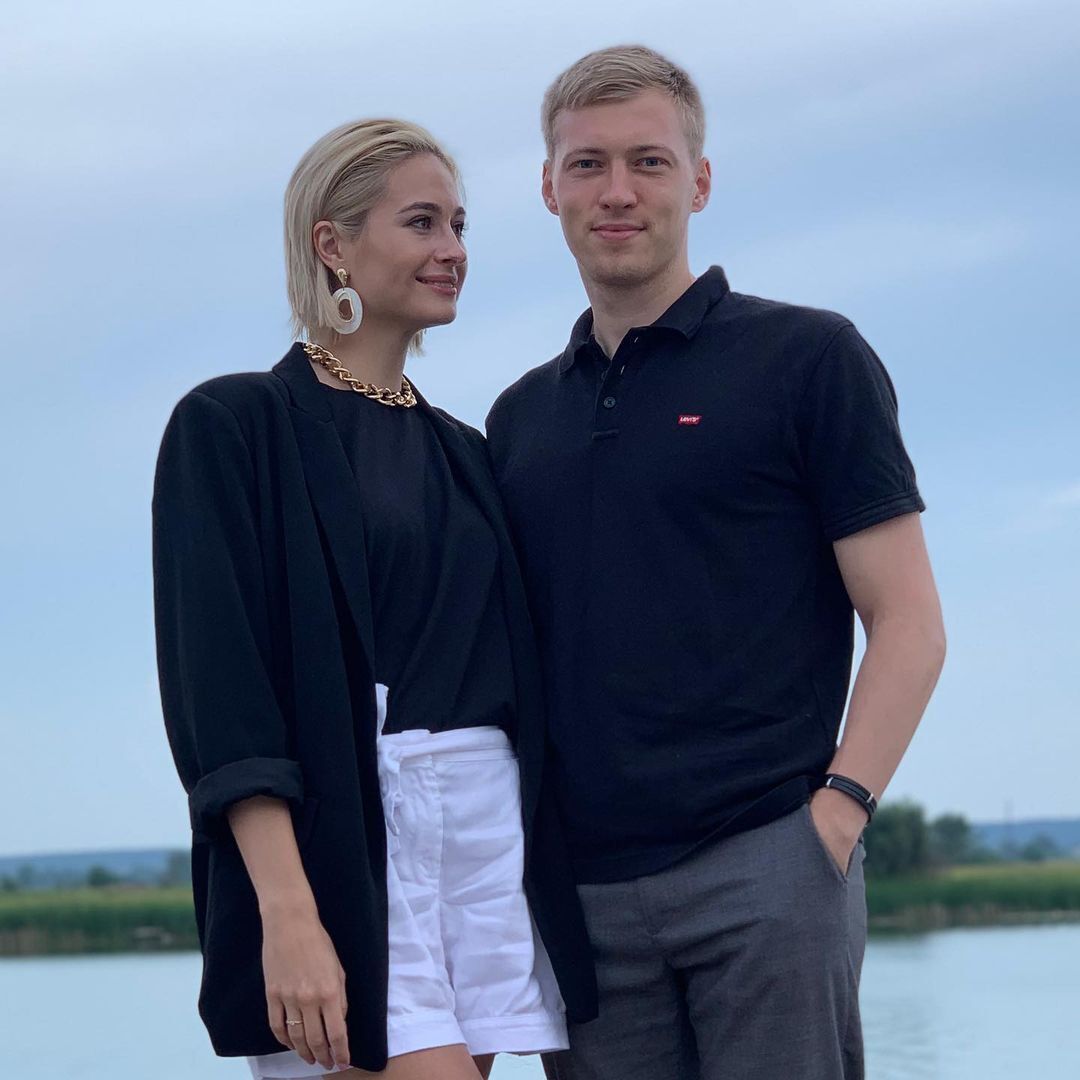 Звезда сериала "Поймать Кайдаша" Григорий Бакланов и актриса Анастасия Цымбалару официально объявили о разводе. Фото пары