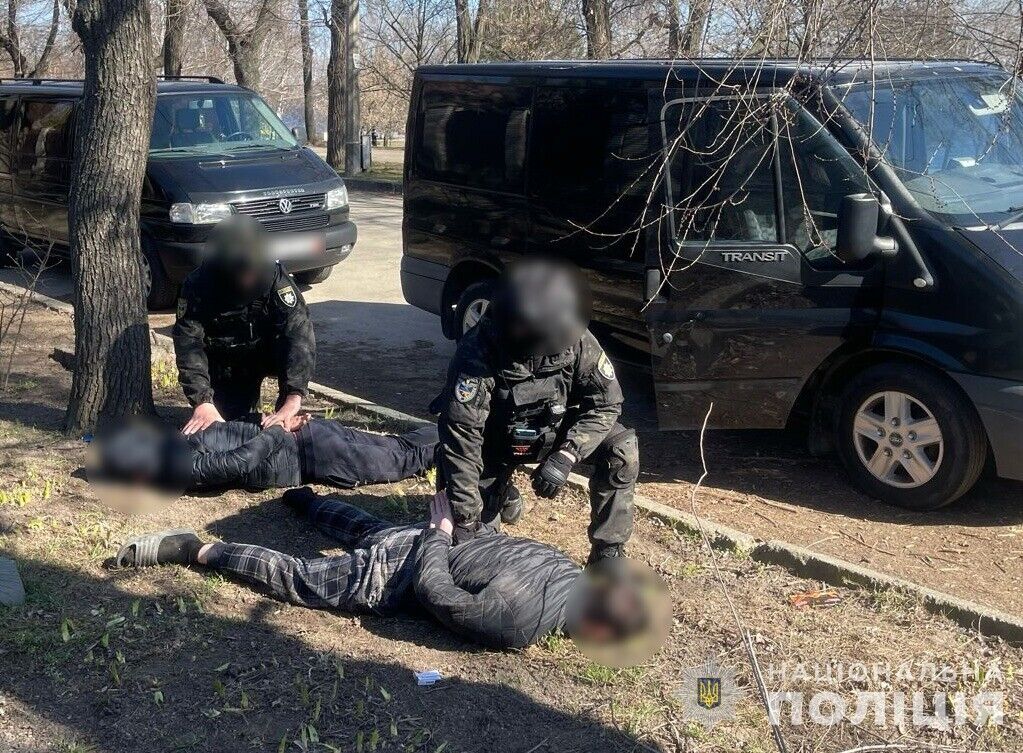 Полиция Львовщины разоблачила незаконных торговцев оружием: изъятый арсенал поражает. Фото